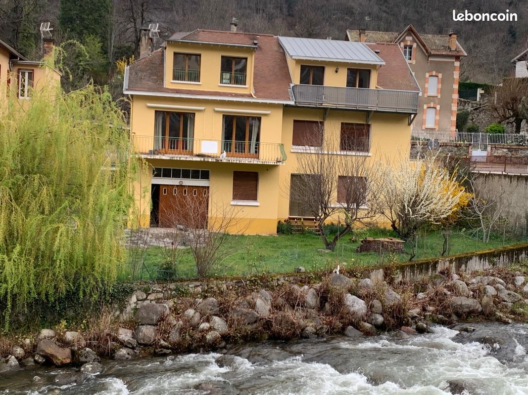 Maison 12 pièces 255 m² · à Ax-les-Thermes · 255 m² · 425 000 €