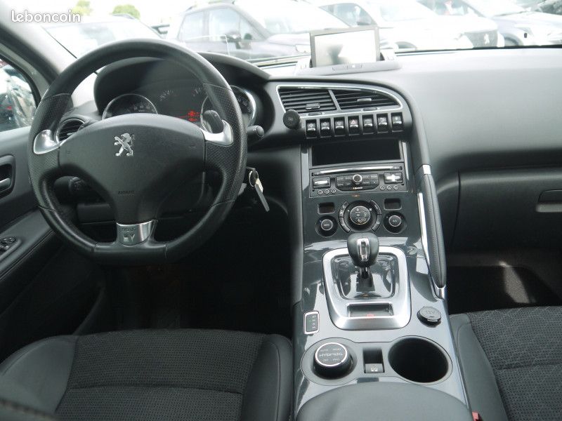 Peugeot 3008 HYBRID4 2.0 E-HDI FAP STYLE II ETG6 + ELECTRIC 37CH / ATTELAGE (image 11)
