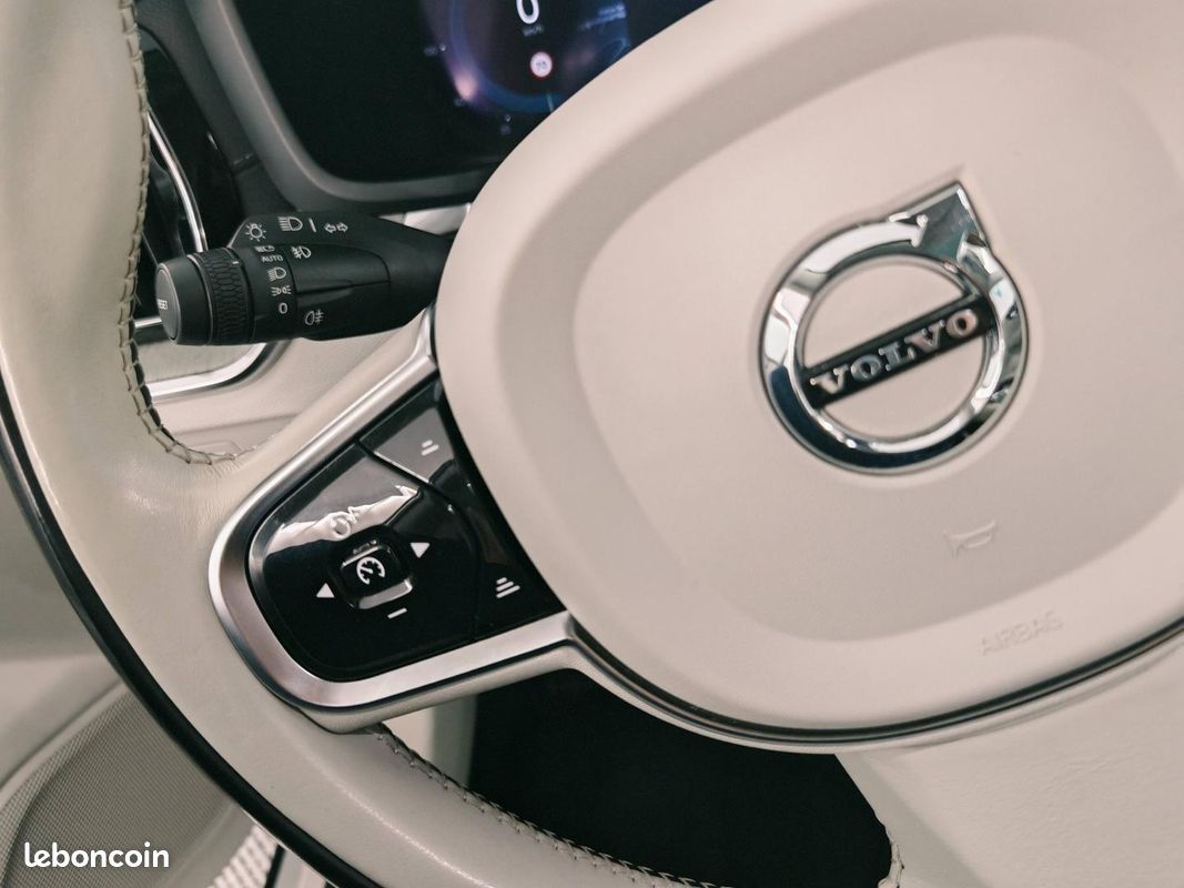 Volvo V60 B4 197ch Ultimate Style Dark Geartronic 8 (image 19)