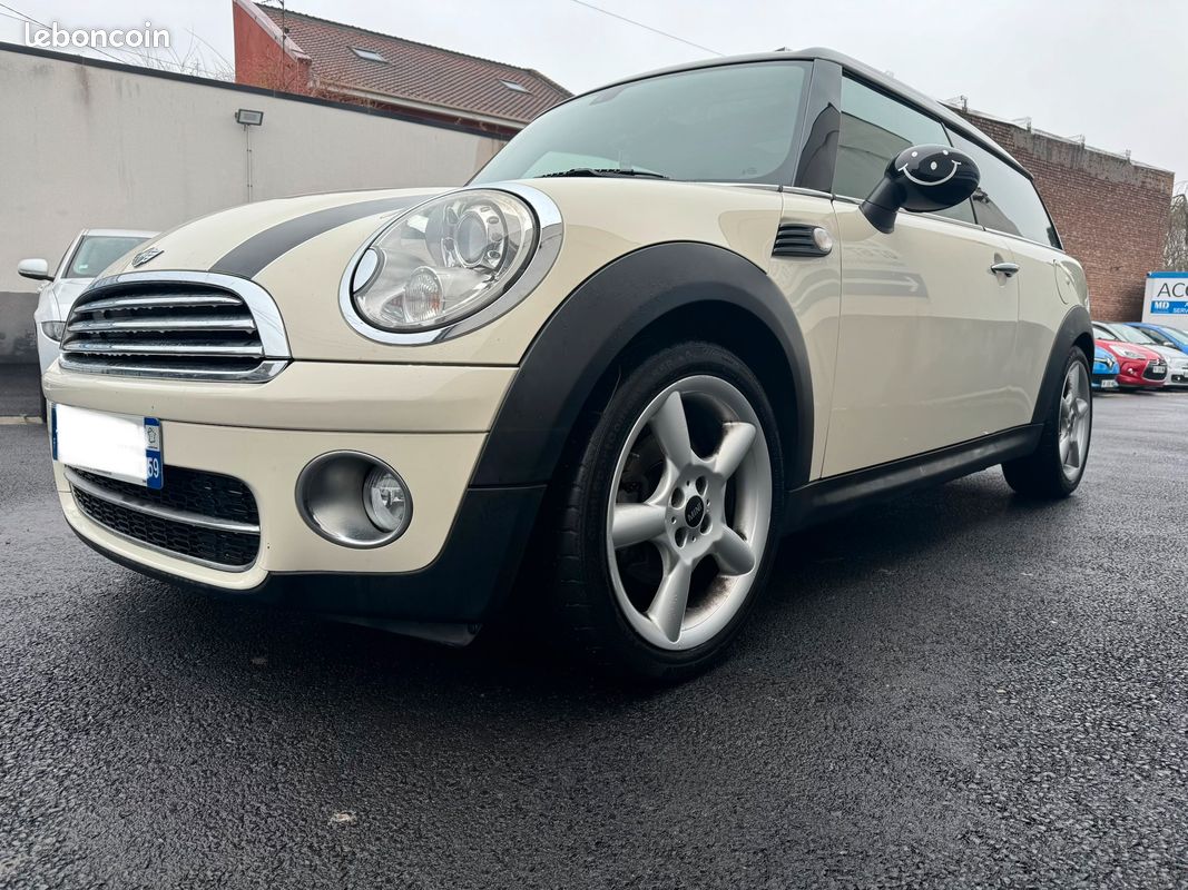 MINI Clubman Cooper D 1.6 110 CV (image 2)