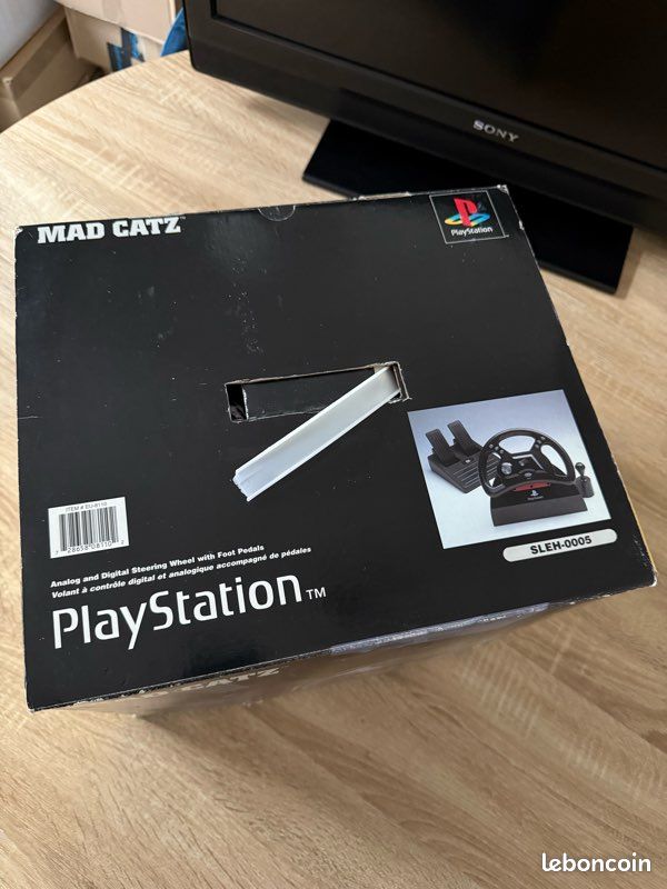 Volant + Pédalier Mad Catz PS1 – Sony Playstation – SLEH-0005 – Occasion Fonctionnel