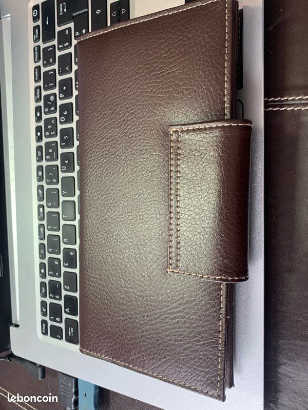 Portefeuille De Voyage Dulwich Of London – Cuir Gris, Neuf Sans Boîte