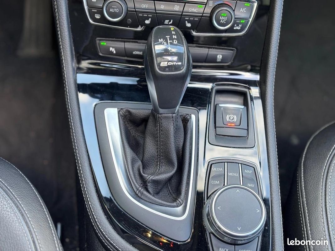 Bmw Serie 2 ACTIVE-TOURER 225xe HYBRID XDRIVE DKG - TOIT OUVRANT PANORAMIQUE - SUIVI BMW (image 22)