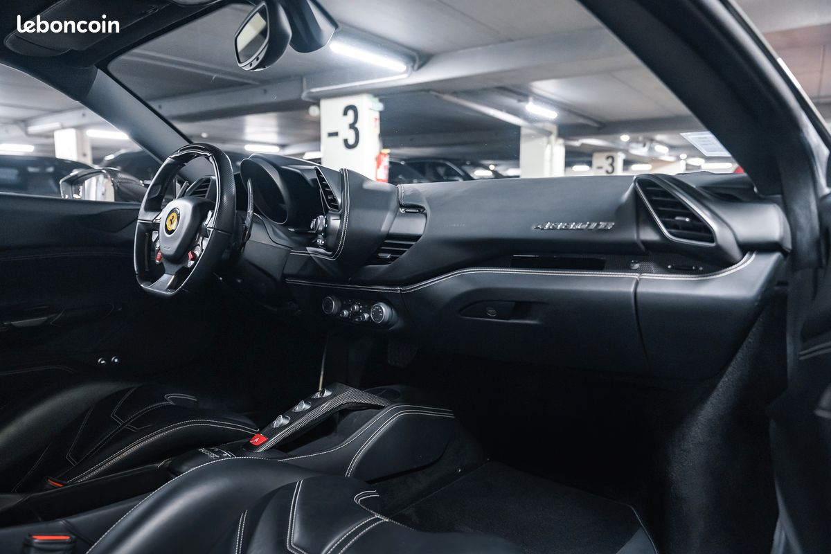 Ferrari 488 GTB V8 3.9 670 - Kit esthétique Novitec, très bien optionnée - A partir de 1.610e / Mois - Sort de révision Pozzi (image 14)