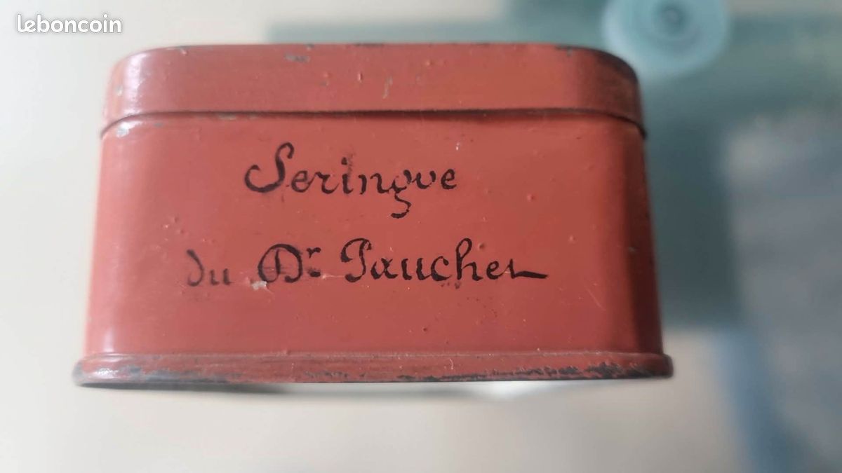 Cabinet de curiosité rare boite complete seringue du dr POCHET epoque 1910 (image 2)