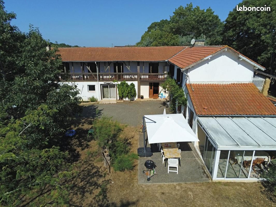 Maison 9 pièces 248 m² · à Marciac · 248 m² · 245 000 €