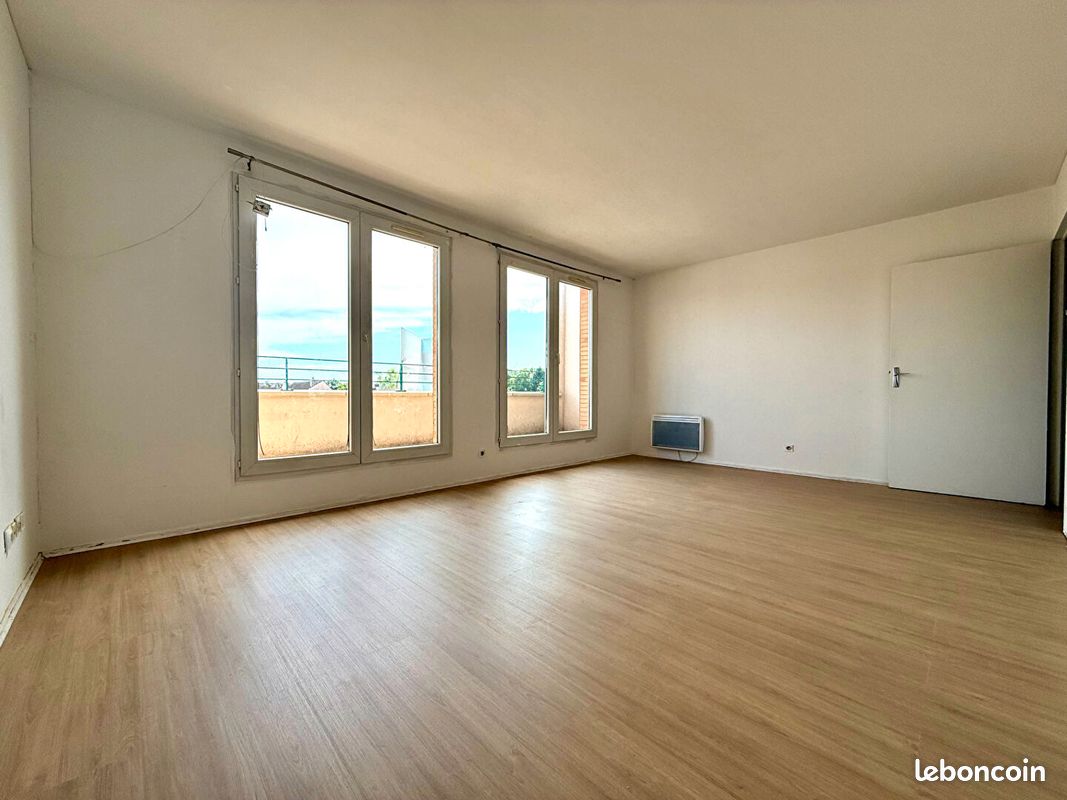 Appartement 2 pièces 49 m² · à Lieusaint · 49 m² · 860 €