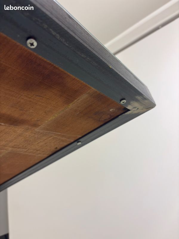 Table industrielle avec piétement en fonte (image 14)