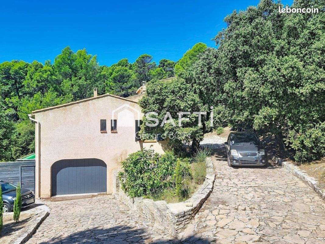 Maison 4 pièces 174 m² · à Pierrevert · 174 m² · 460 000 €