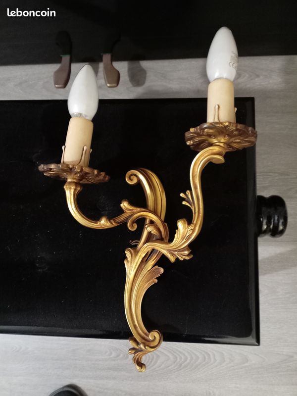 Paire d'appliques en métal doré (image 3)