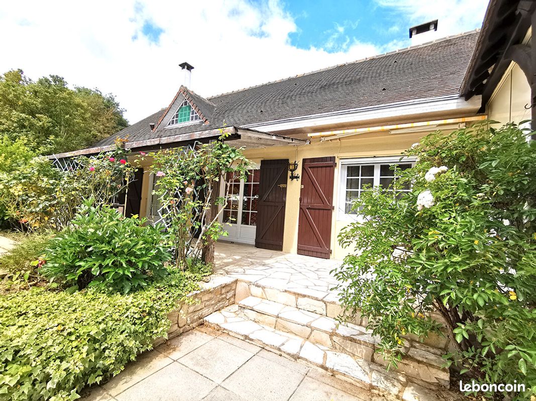 Maison 9 pièces 320 m² · à Orgerus · 320 m² · 799 000 €