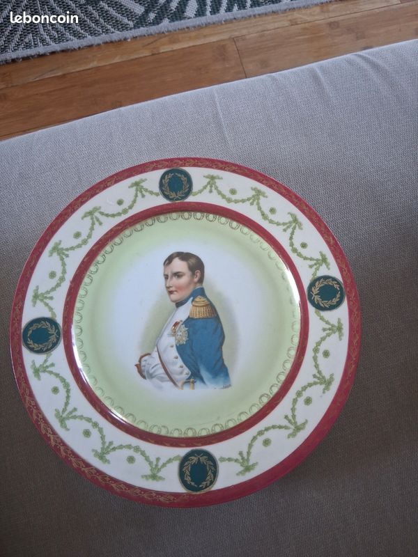 Assiette napoléon avec 4 lauriers (image 1)