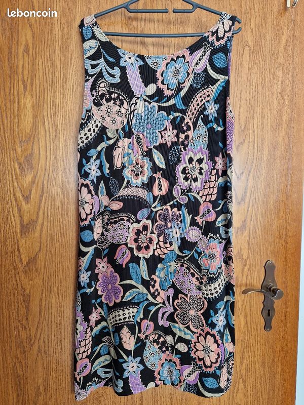 Robe noire à motifs taille 44/46 en Acetat (image 2)