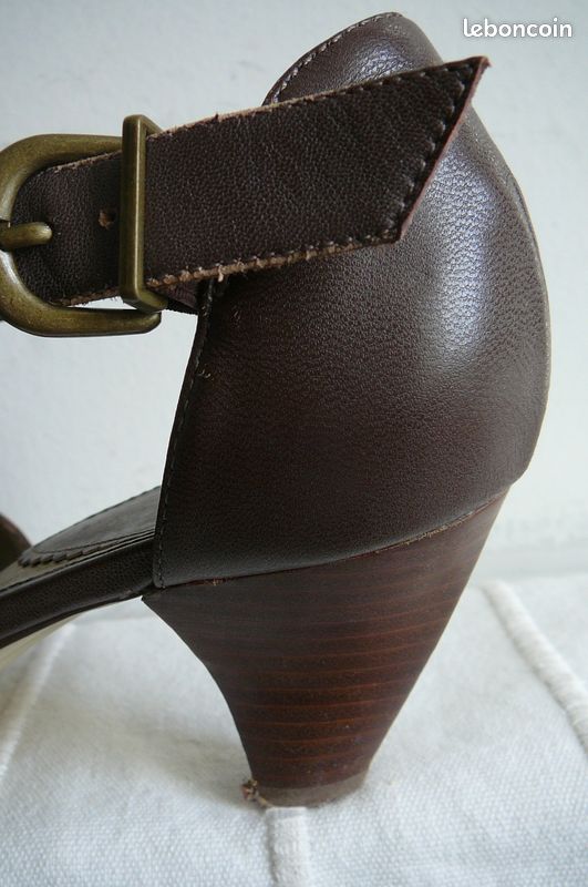 Chaussures NEUVES Pierre CHUPIN Cuir Taupe 39 (image 2)