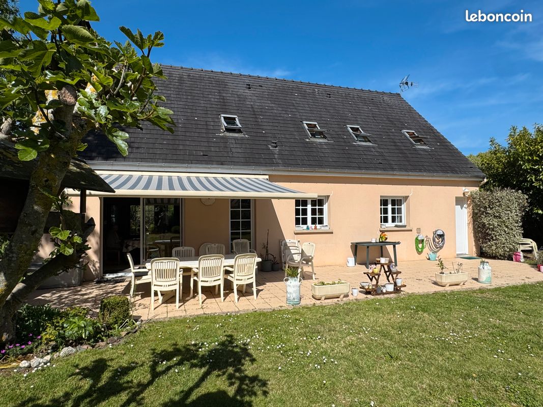 Maison 7 pièces 142 m² · à Gouville-sur-Mer · 142 m² · 400 000 €