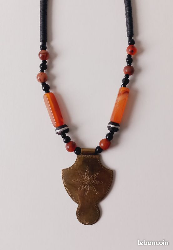 Collier artisanal, pierres cornaline et laiton (image 2)