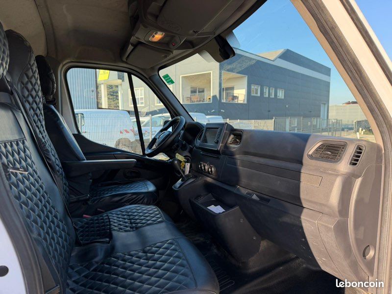 RENAULT MASTER 2.3dci 180cv GRAND CONFORT prix 18325HT (image 8)