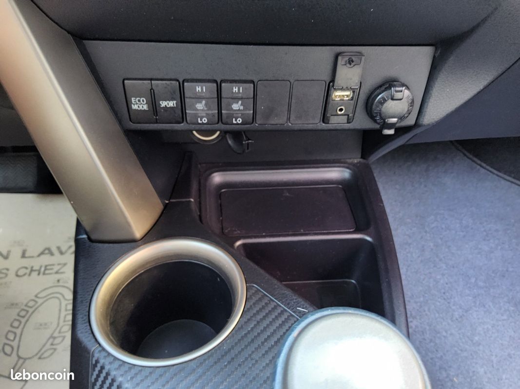 TOYOTA RAV4 150 D-CAT AWD FAP Lounge A (image 26)