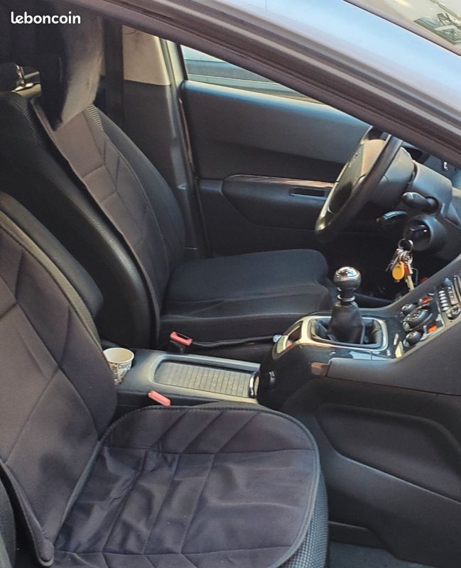 Peugeot 5008 7 places (image 3)