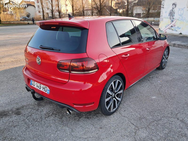 Golf 6 GTI 270 cv édition adidas (image 4)