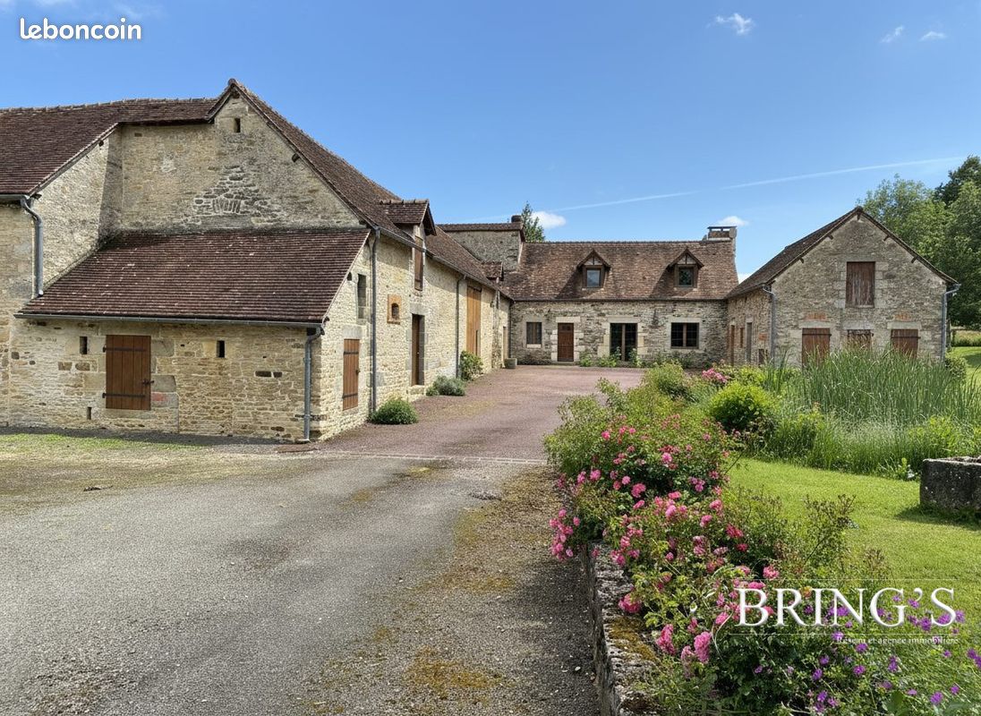 Maison 6 pièces 180 m² · à Arçonnay · 180 m² · 393 000 €