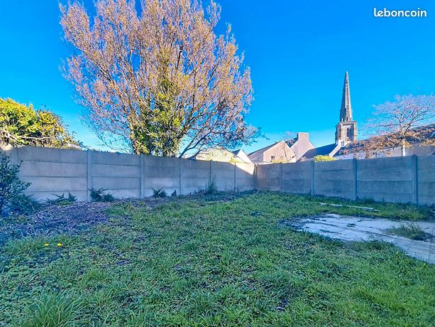Immeuble 340 m² COMMANA