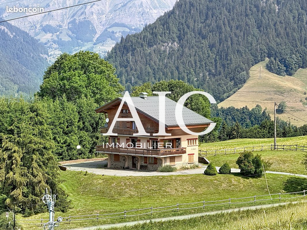 Maison 7 pièces 278 m² · à Notre-Dame-de-Bellecombe · 278 m² · 1 500 000 €