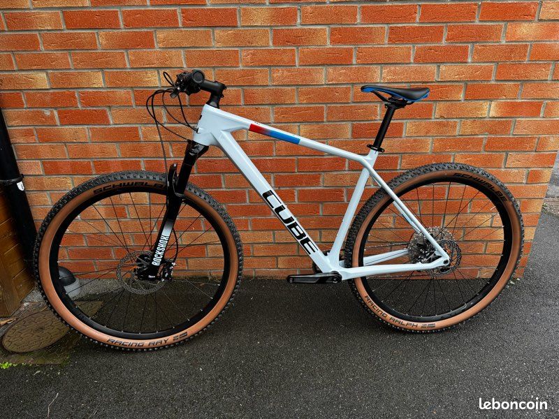 VTT Cube Réaction Pro C62 Carbone (image 1)