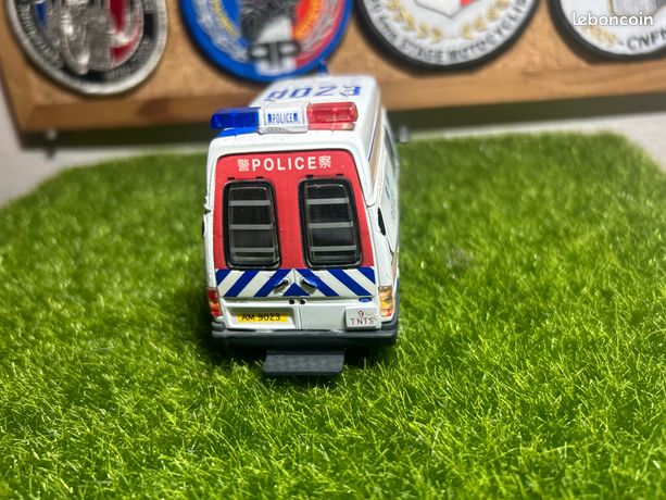 Miniature C'SM 1/43 – Ford Transit Van – Hong Kong Airport Unit Police – Diecast