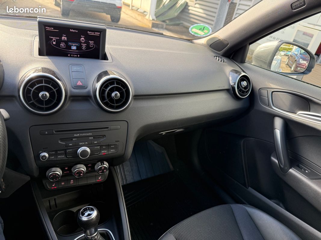 AUDI A1 S LINE 1.4 TFSI 122 CH Entretenu (image 10)