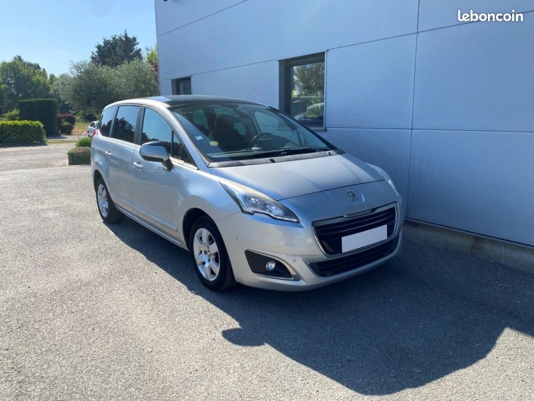 Peugeot 5008 BUSINESS 1.6 e-HDi 115ch FAP ETG6 BLUE LION Pack 5pl (image 27)