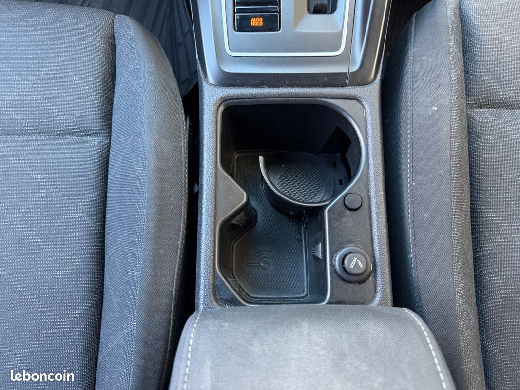 VOLKSWAGEN GOLF BUSINESS 2.0 TDI 150 DSG7 Confortline Business Suivi Limpide Sièges chauffants volant chauffant Garrantie 12 (image 16)