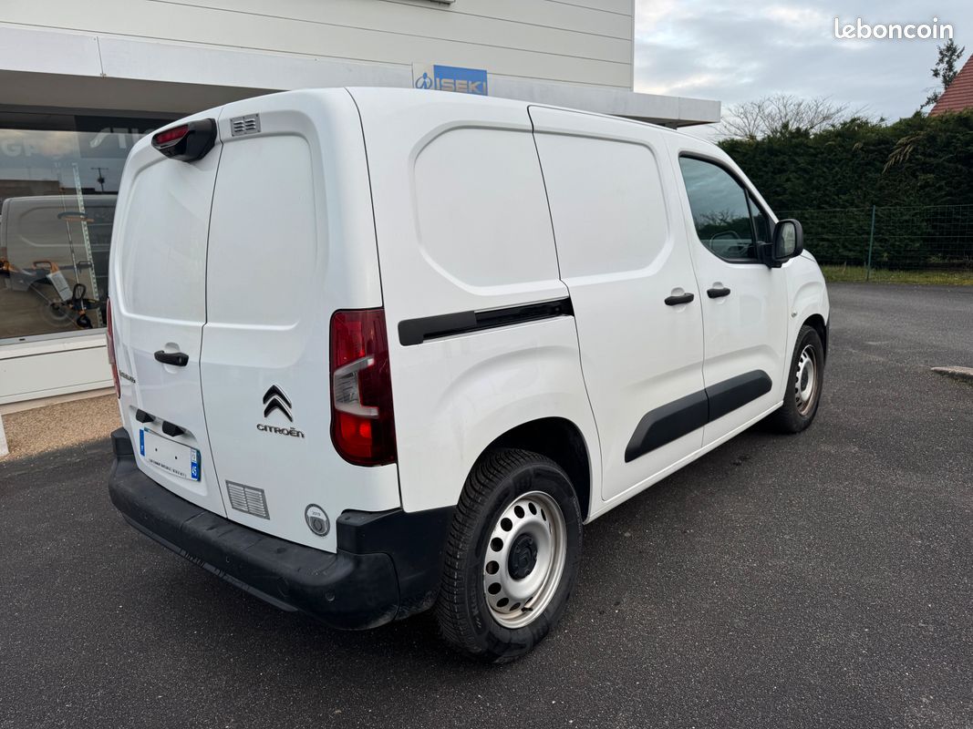 BERLINGO 1.5 hdi 100 cv + GRIP CONTROL (image 2)