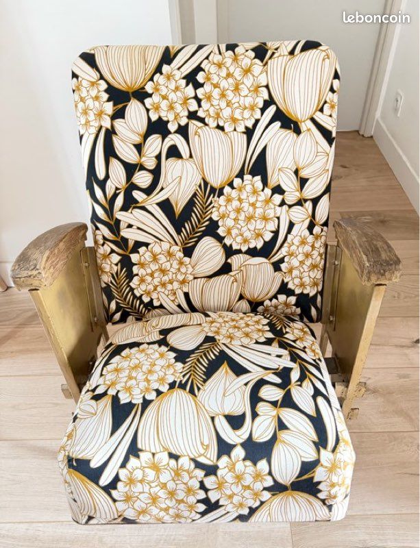 Ancien fauteuil de théâtre (image 2)