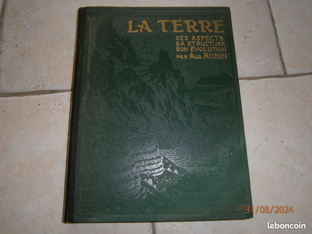 Larousse La terre (image 1)