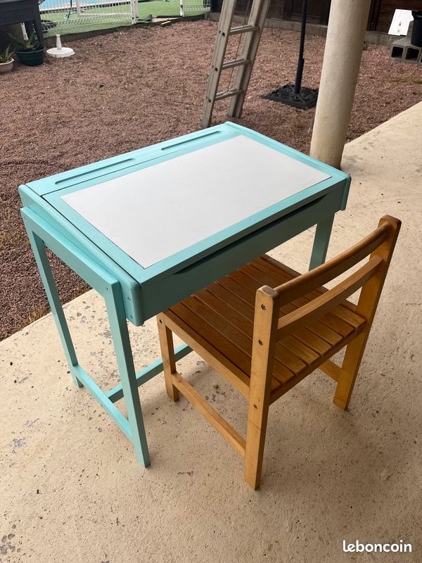 Bureau (image 1)
