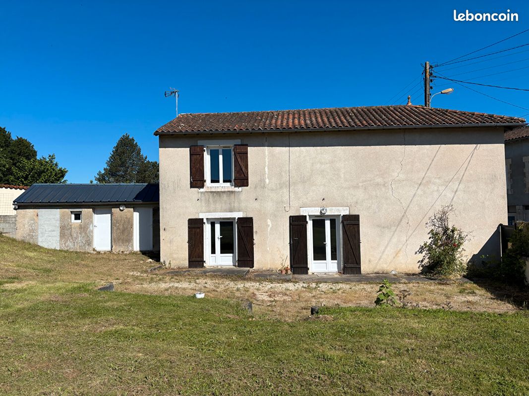 Maison 3 pièces 68 m² · à Civray · 68 m² · 99 000 €