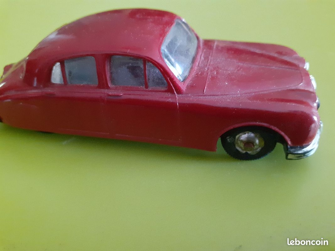 Voiture de collection - modèle réduit Jaguar 21.400 (image 1)