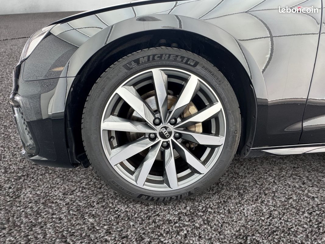 AUDI A4 Avant 40 TDI 204 S tronic 7 S line + Matrix LED + Pack Noir + Sieges electr. Massants + Pack Assit route (image 7)
