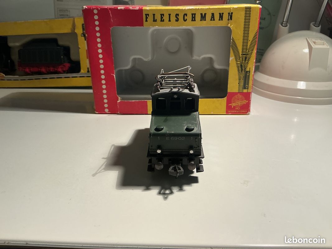 Locomotive électrique Fleischmann E6902 DB échelle HO (1/87) – Pour Pièces Ou Restauration
