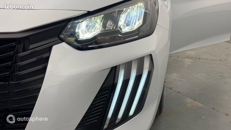 Peugeot 208 1.2 Hybrid 110ch Style e-DCS6 (image 17)