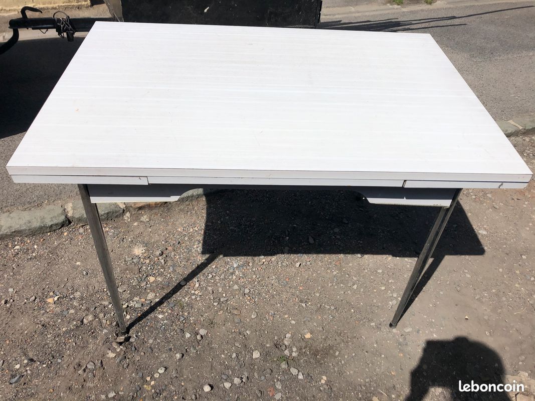 Table de cuisine blanche très solide (image 3)