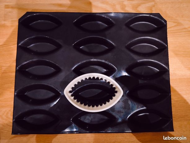 MOULE À MUFFIN en silicone DEMARLE FLEXIPAN / 12 mini muffins / comme NEUF !!! EUR 34,99 - FR MOULE À MUFFIN en silicone DEMARLE FLEXIPAN / 12 mini muffins / comme NEUF !!! EUR 34,99 - FR