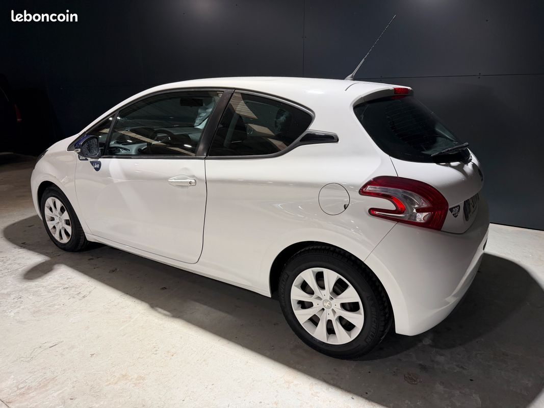 PEUGEOT 308 3P 68ch LIKE - Distribution OK - Garantie - REPRISE -Prêt à partir (image 4)