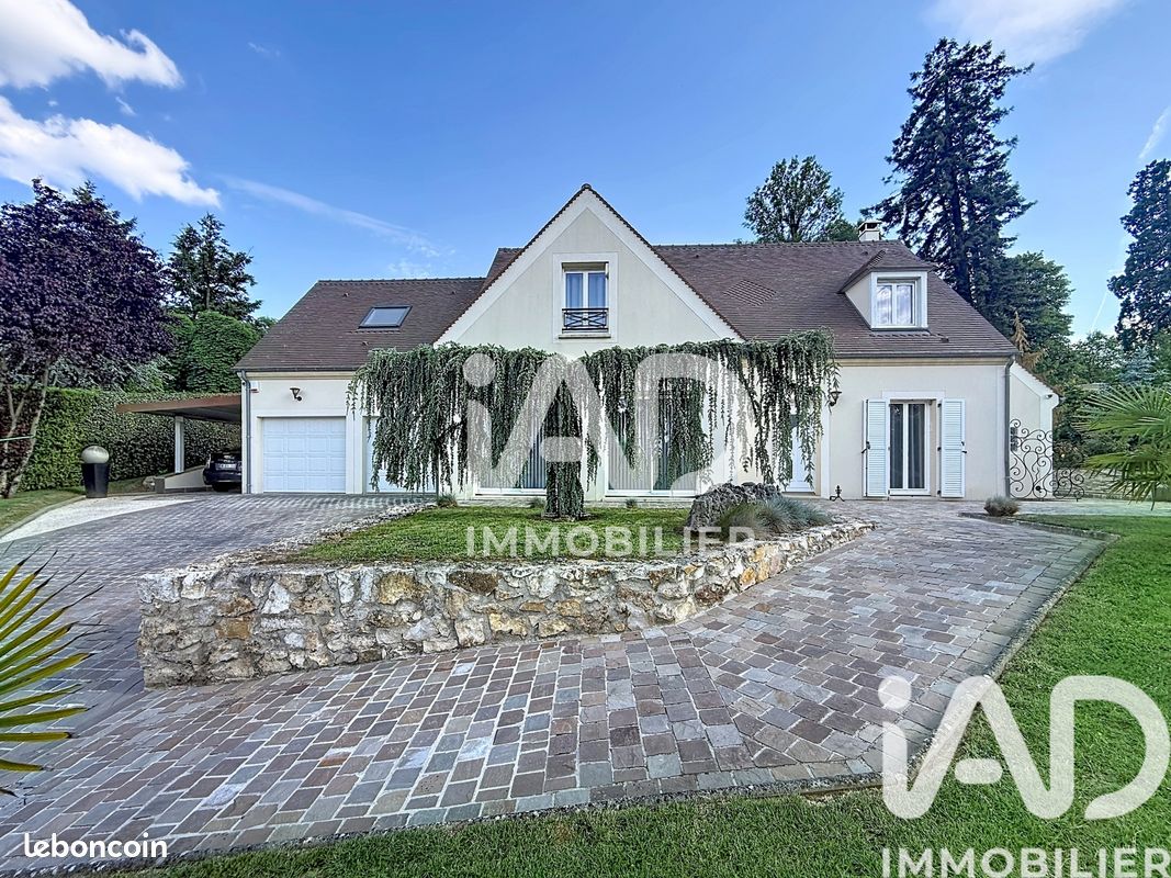 Maison 9 pièces 185 m² · à Chessy · 185 m² · 1 133 000 €