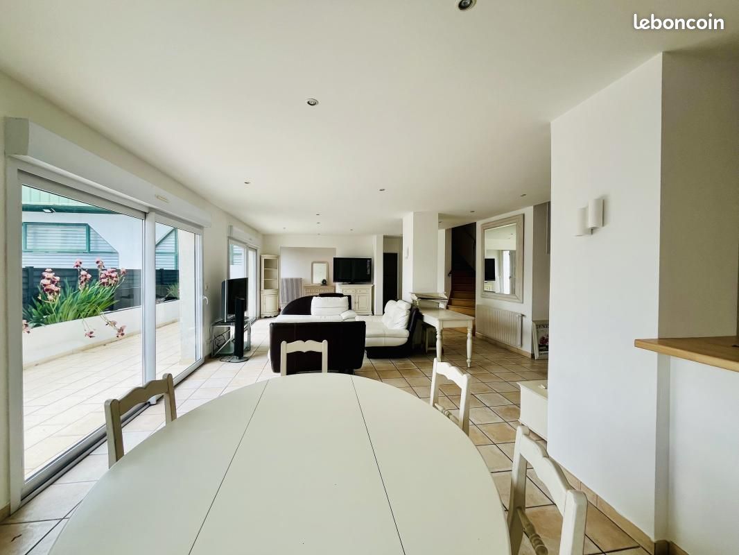 Maison 4 pièces 159 m² · à Clermont-Ferrand · 159 m² · 1 200 €/mois