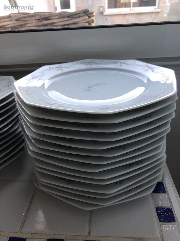 Service de Porcelaine de Limoges doré à l'or fin (image 5)