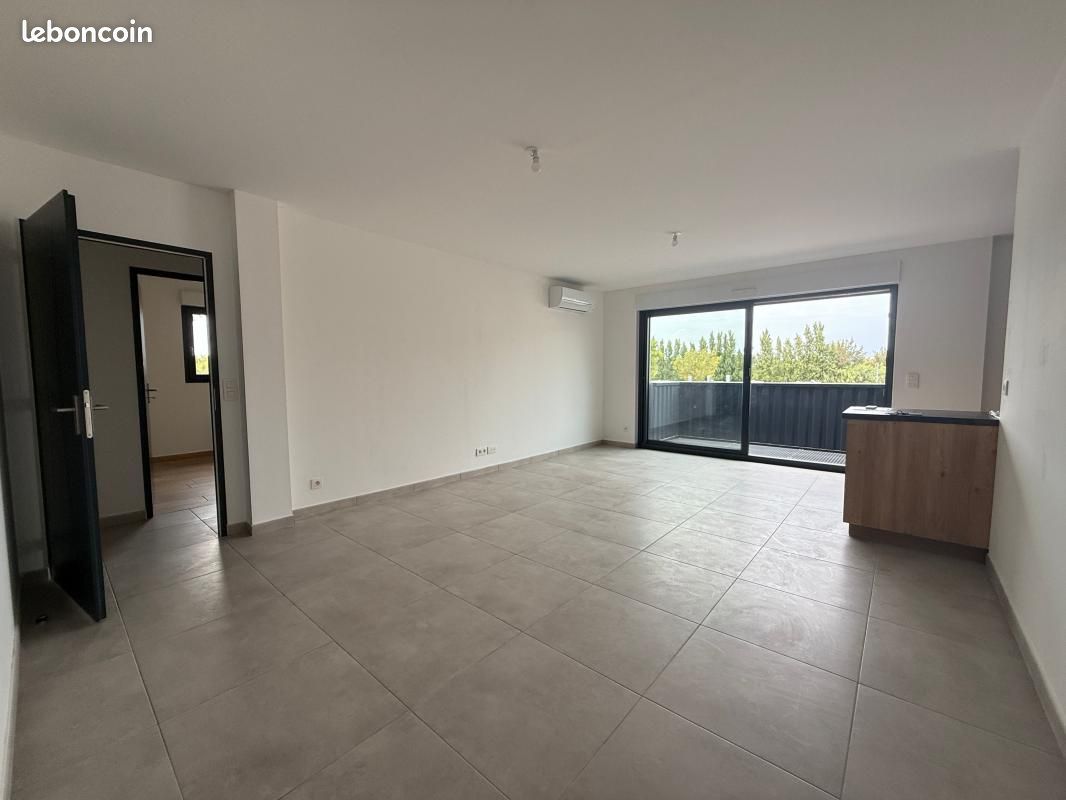 Appartement 3 pièces 74 m² · à Sainte-Marie-la-Mer · 74 m² · 850 €