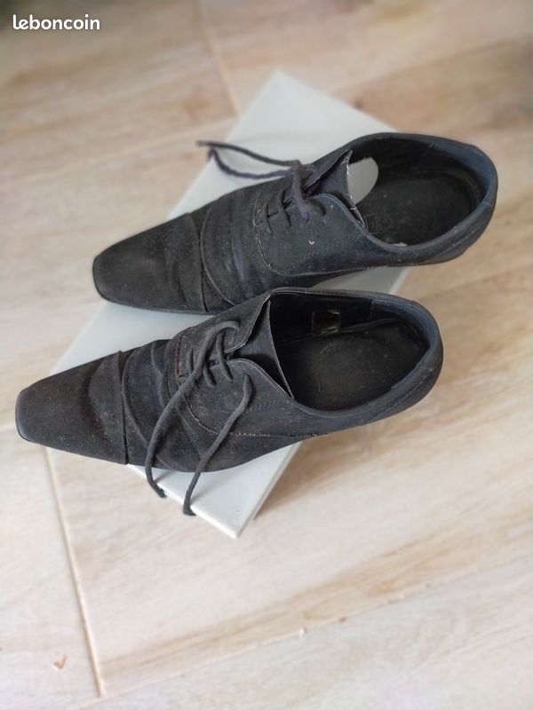 Paire de chaussures de ville TEXTO en BON ETAT et à PETIT PRIX (image 2)