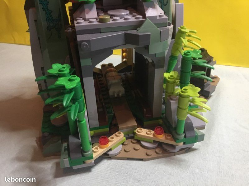 PAS D’ENVOI LEGO MONKIE KID 80044 MONKIE KID’S TEAM HIDEOUT complet avec boîte et plan plus pièces détachées supplémentaires (image 12)